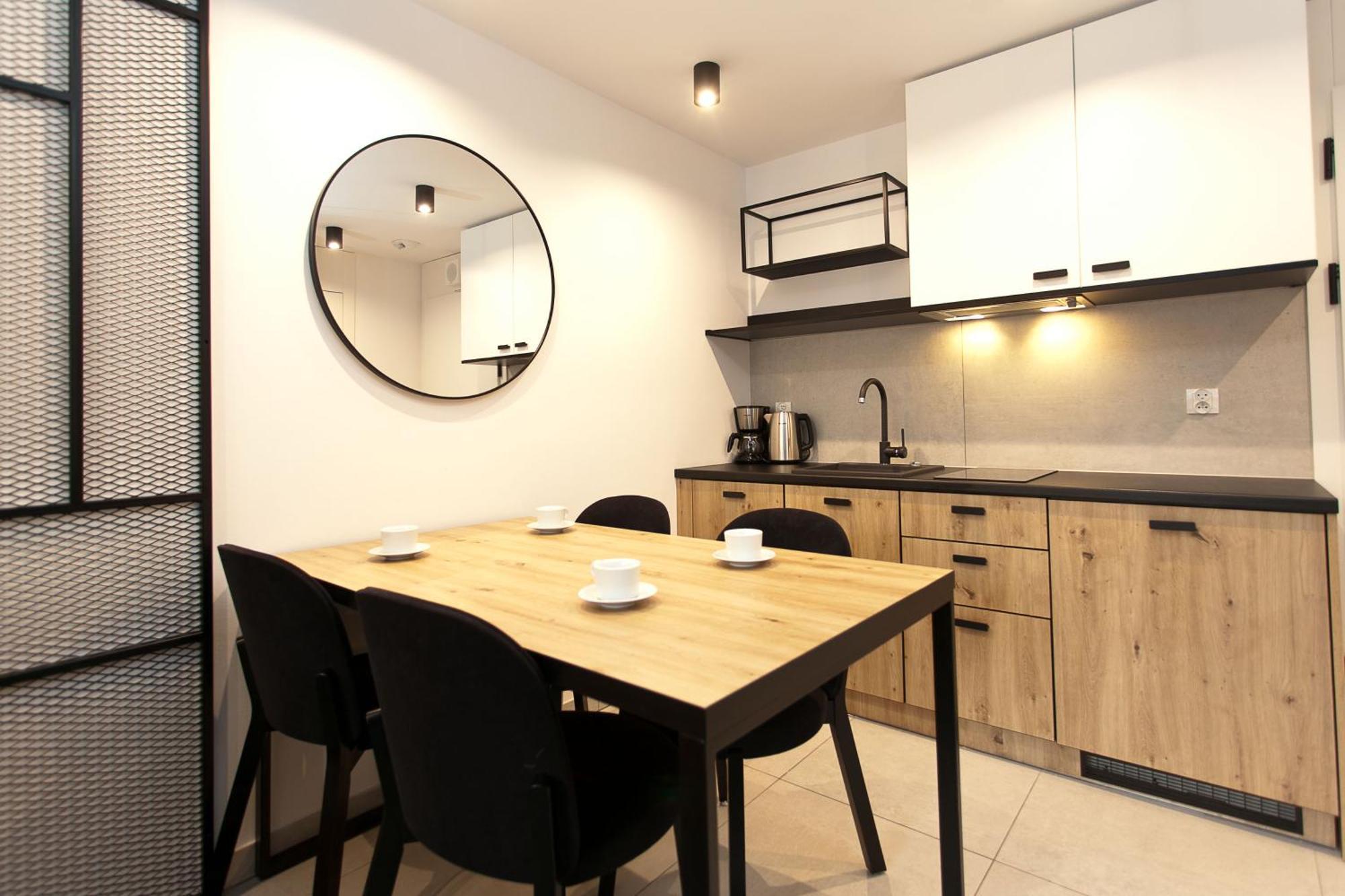 420 Port Basen & Jacuzzi Apartment